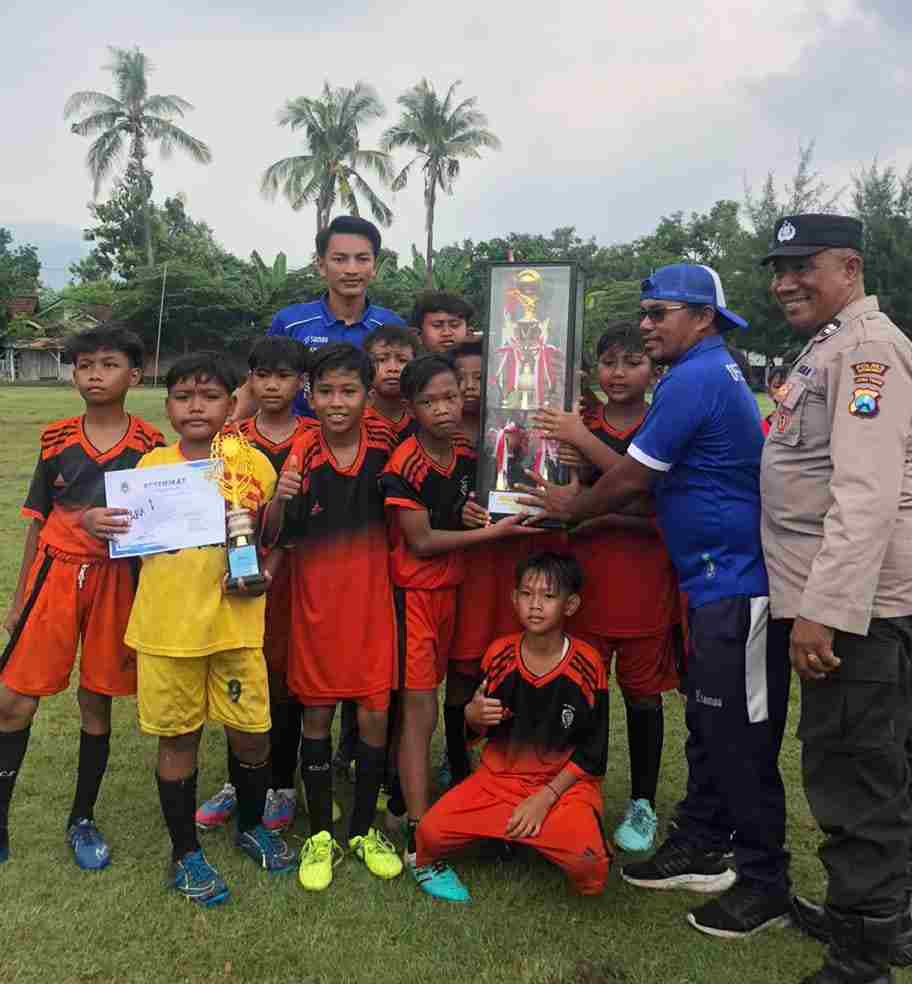 Pergerakan SSB Putra Mlandingan Dalam Rangka Mendidik Pemain Sepak Bola Sejak Usia Dini