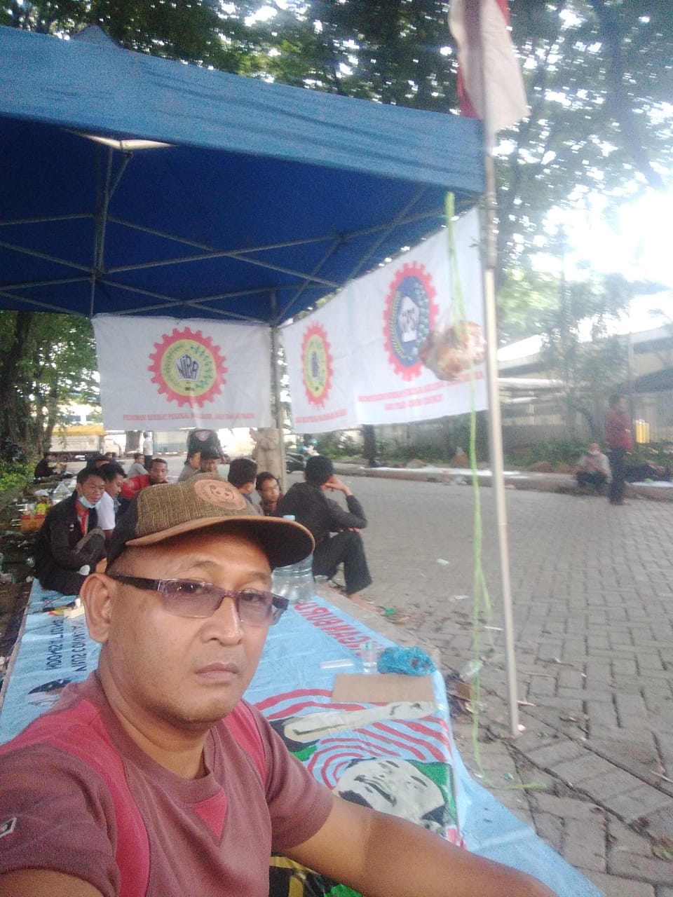 PT. MIKATASA AGUNG Surabaya PHK Ratusan Pekerja Tanpa Prosedur